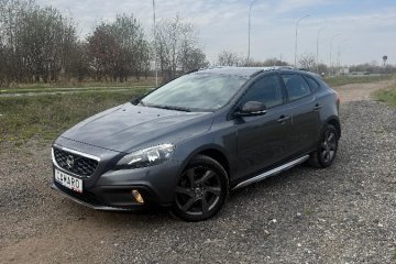 Niski przebieg ,Kamera cofania,City safety..